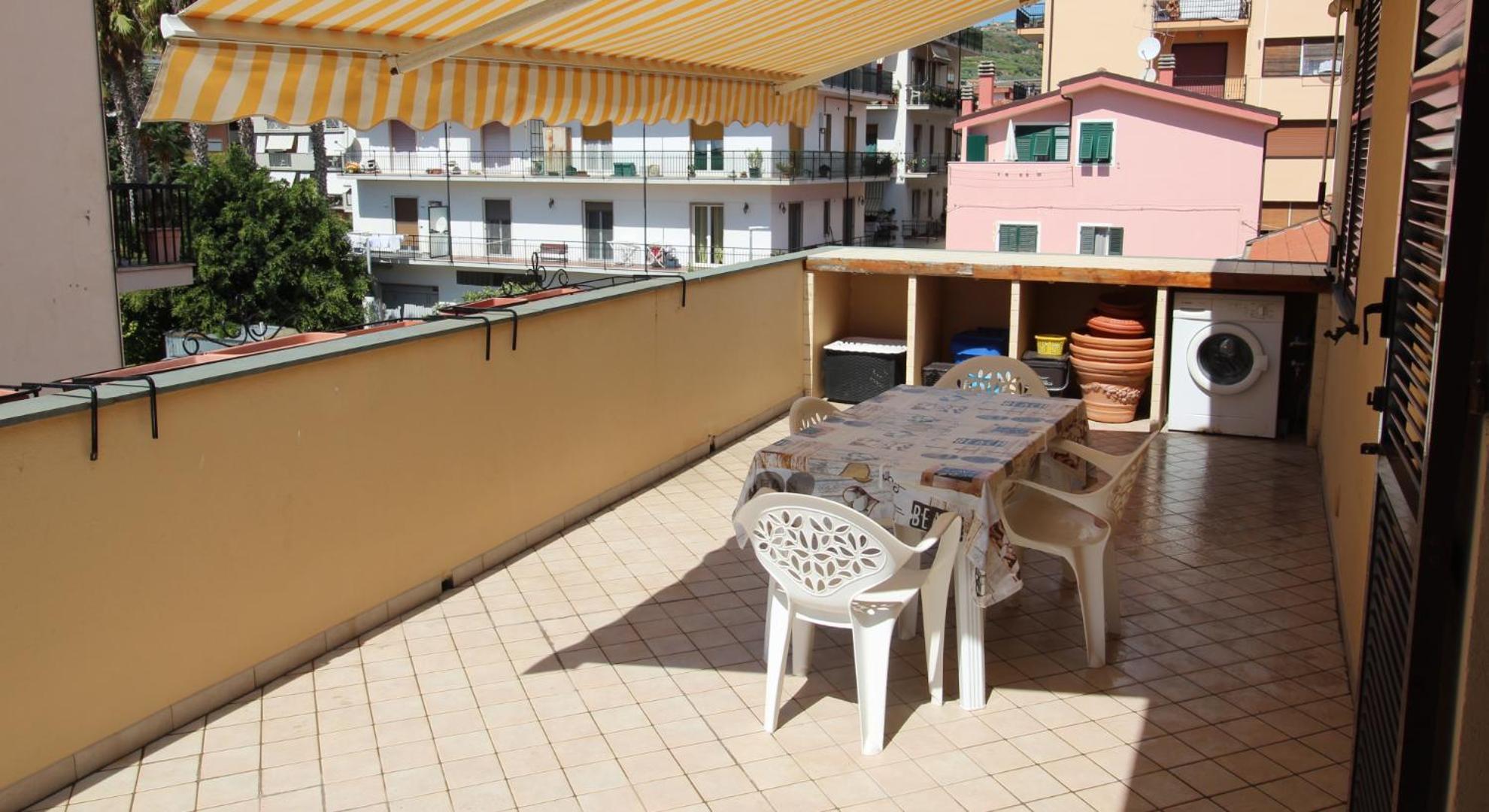 Garibaldi Appartamenti Riva Ligure Extérieur photo