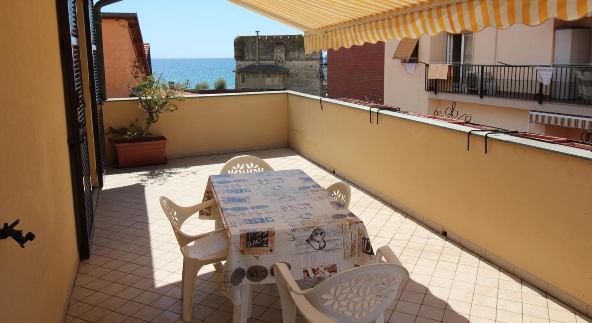 Garibaldi Appartamenti Riva Ligure Extérieur photo